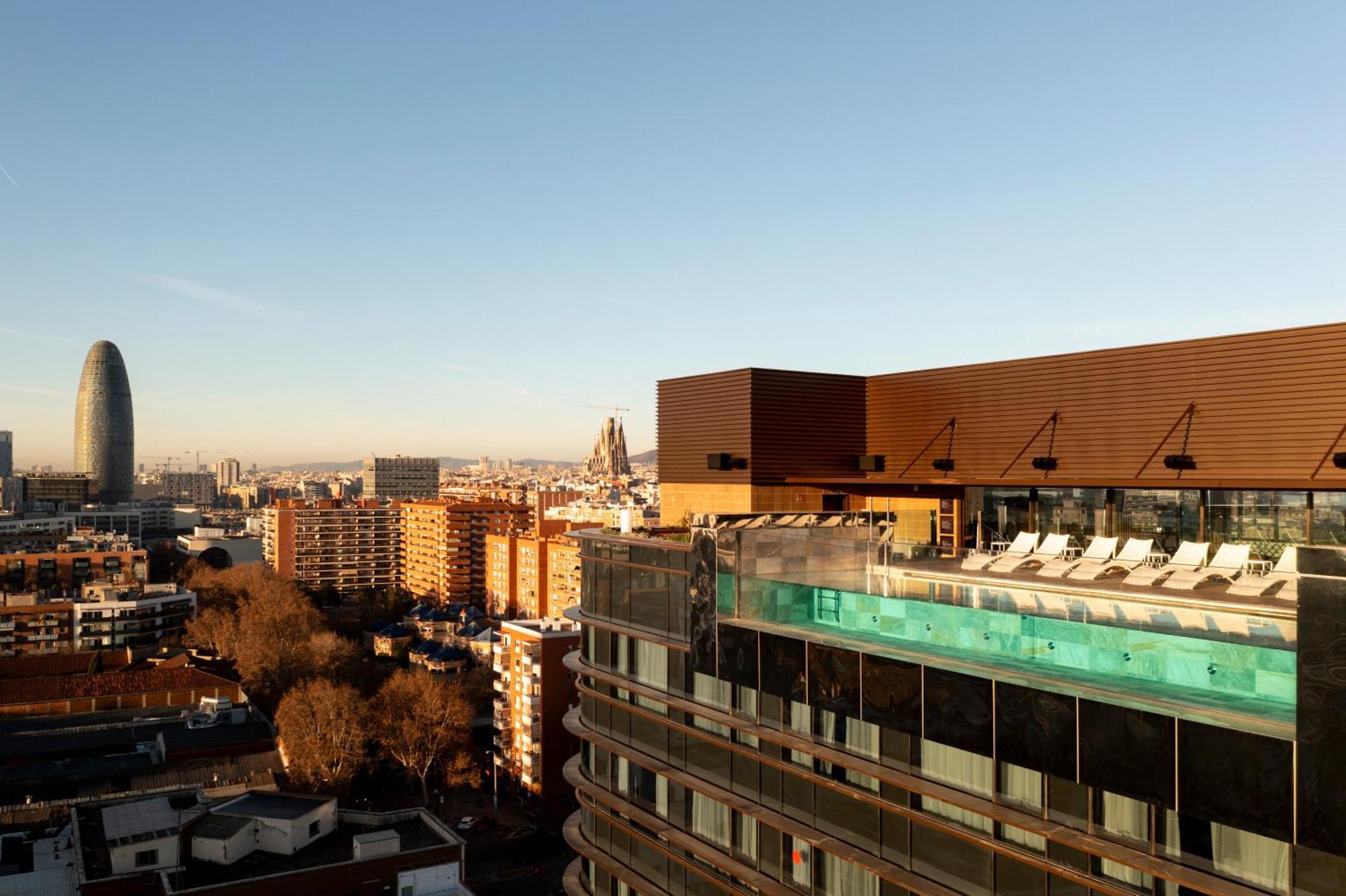 Labtwentytwo Barcelona, A Tribute Portfolio 4*